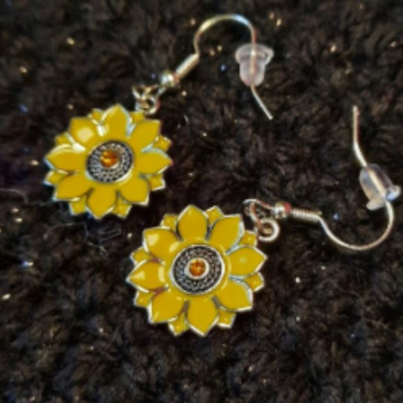 Yellow Flower Earrings - Picture 6 of 9
